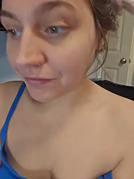 ScarletsWeb live cam on StripChat