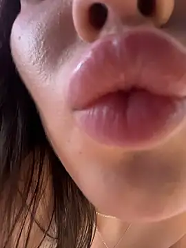 LisaDeviss live cam on StripChat