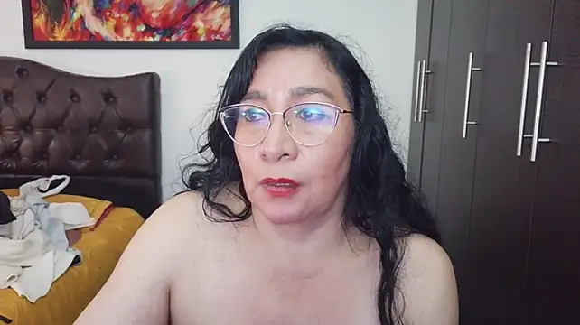 Grace_mature_milf live cam