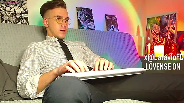 Midnighter_ live cam on StripChat