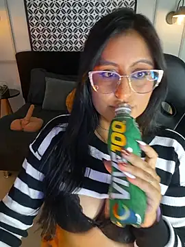 Amber_gold_ live cam on StripChat