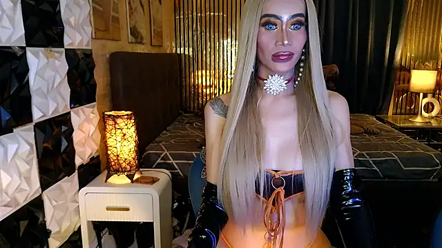 MonstrousCockDiva