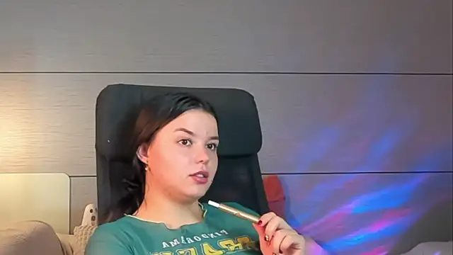 Laraaa_Loom