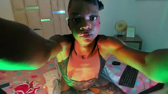 Keily_Tsx1