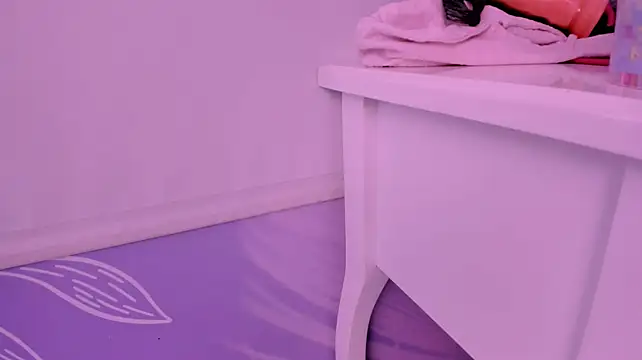 eimy_skinny_