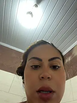 LariiHotWife live sex cam