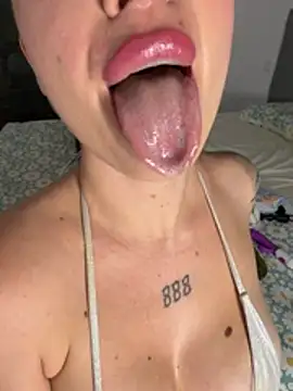BlxckFaceXx webcam