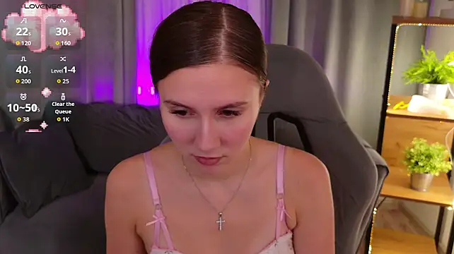 Elizabeth_Cross