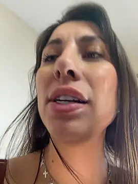 Carolini09 live sex cam