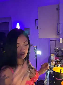 AsianLadyWan