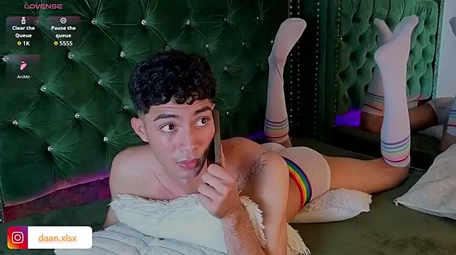 Adriann_voss live sex cam