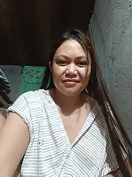 hotpinay_45 webcam stripchat model stream image