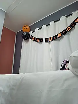 -Serena_ live cam on StripChat