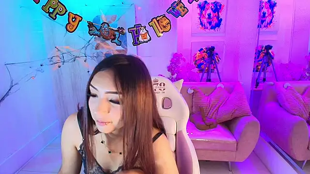 Arianna_millerr live cam on StripChat