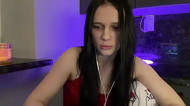 Juicy-Elis live cam on StripChat