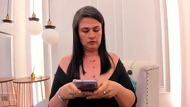 CarolinnaSaenz live cam on StripChat