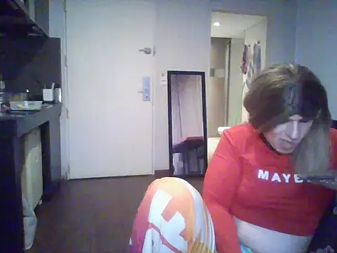 cuttiepie2005 live cam on StripChat