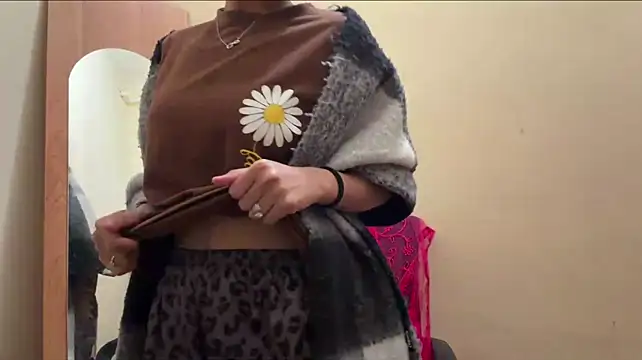NgaMuszar live cam on StripChat