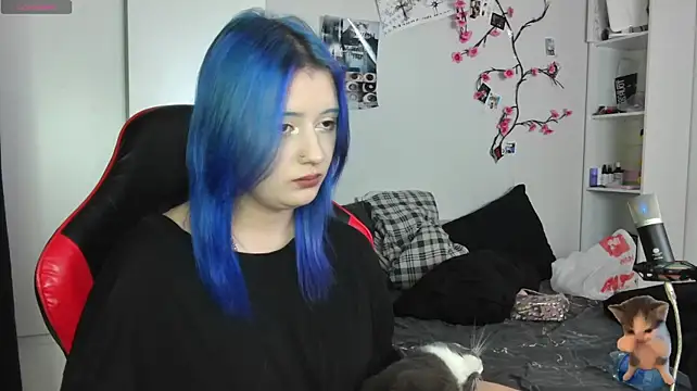 emilia_off0