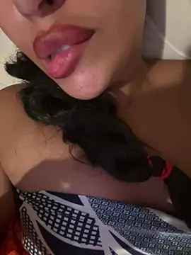 Sexlove1xo webcam