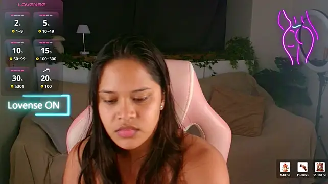 AmeliaEmmy live cam on StripChat