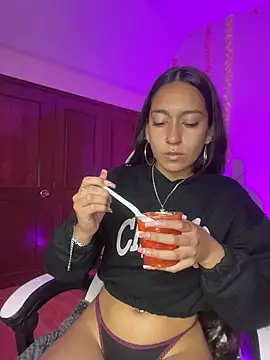 Tita_ec live cam on StripChat