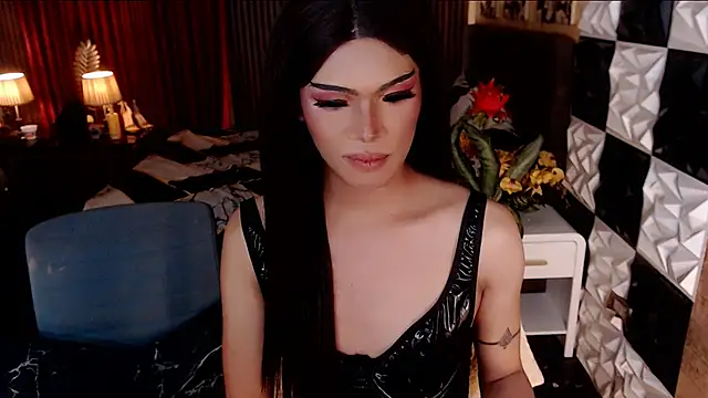 seductive_yhure