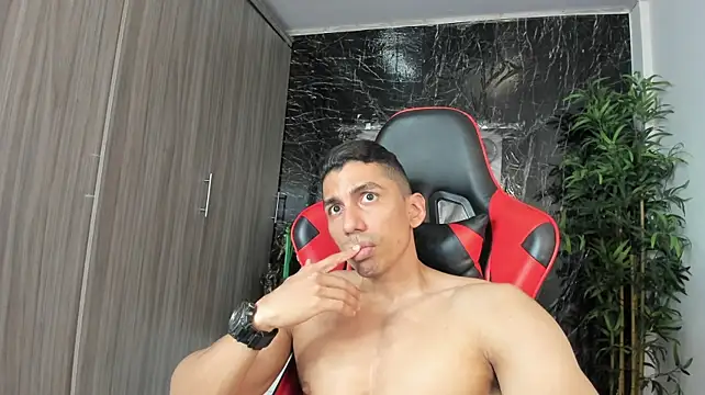 Erik_castle