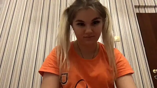 ElizabethDibiase live cam on StripChat