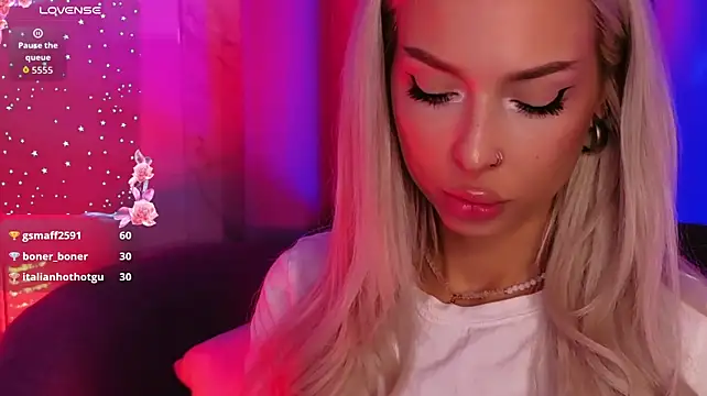Alaska_Lane live cam on StripChat