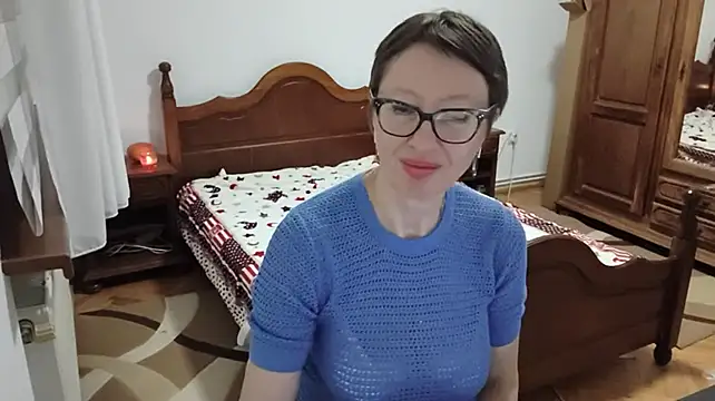 BellaRose_2020 live cam on StripChat