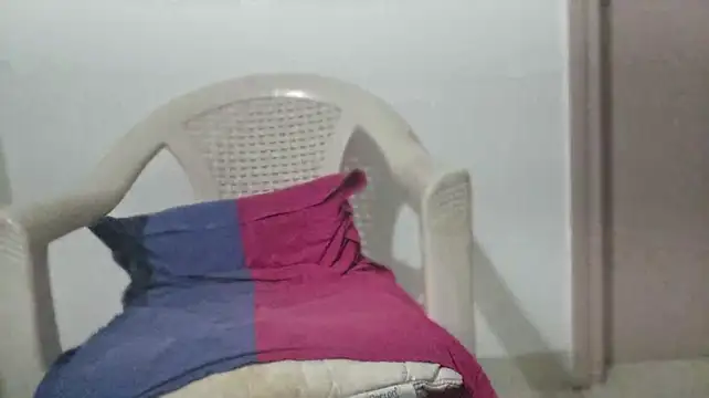 Hornyboyeehere