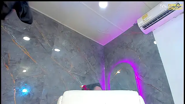 Yourslust_ webcam