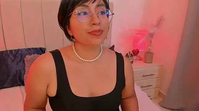 natty_bush live cam on StripChat