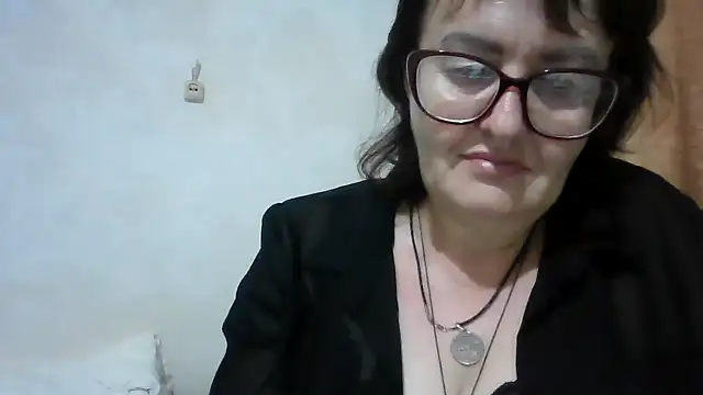 ErikaXShine live cam preview