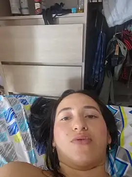Naty_wet_17