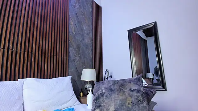 linda_cabal live cam preview