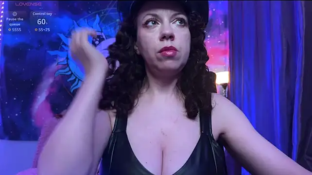 Helena__Femdom live cam preview
