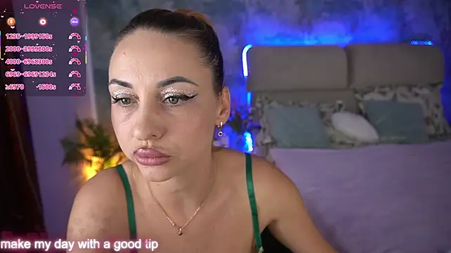 KristiiMax live cam on StripChat