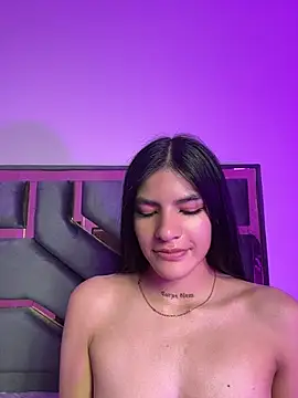 Taylor_Ec live cam on StripChat