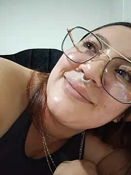 samm_curvy