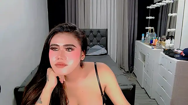 XaliaGrey_