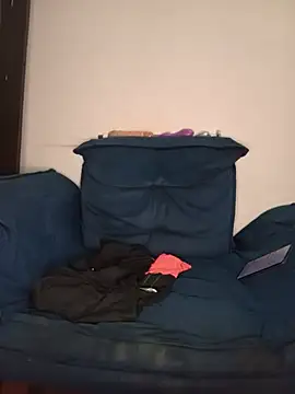 Meninaveneno26 live sex cam