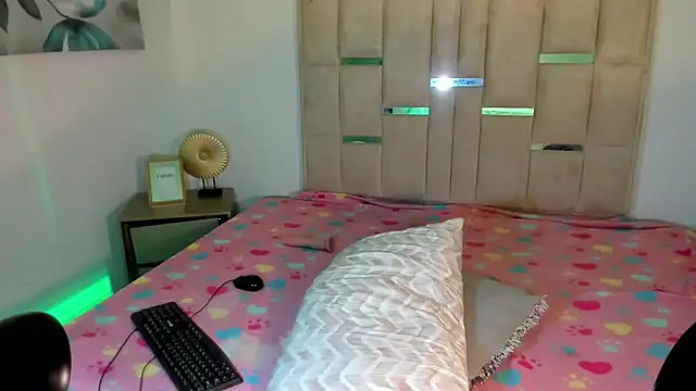 Keily_Tsx1