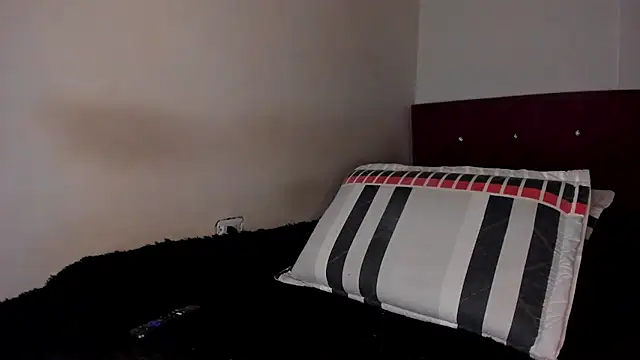 HeellBoy_ live cam on StripChat