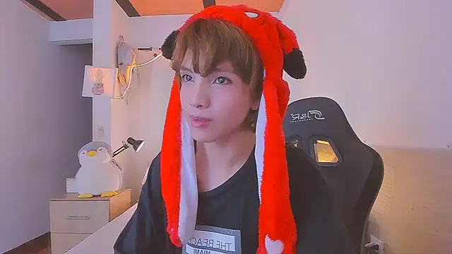 Sweet_Allan live cam on StripChat