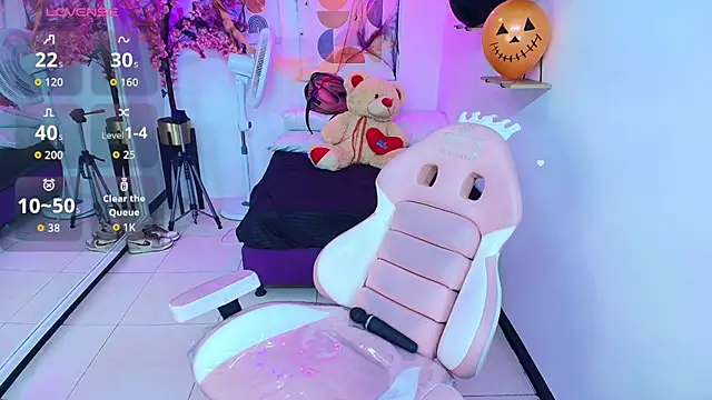 Maggy_t18 live cam on StripChat