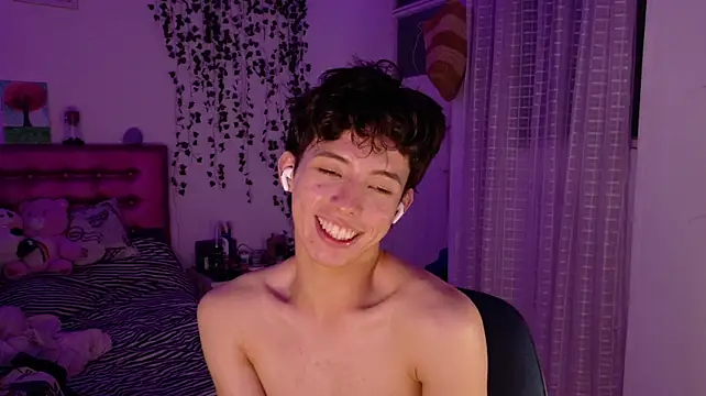 Dani_Dancer live cam on StripChat