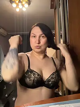 EvaBeautyXxX live cam on StripChat