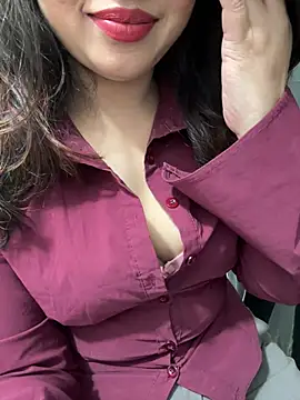 Yours_riya11 live cam on StripChat